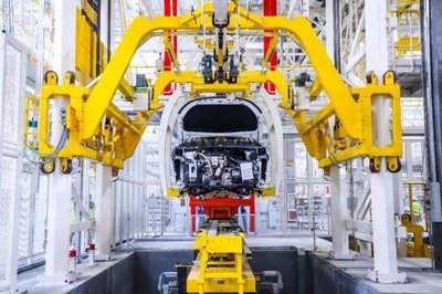 智能標(biāo)桿工廠再創(chuàng)佳績(jī) 上汽乘用車寧德基地第40萬(wàn)臺(tái)整車下線